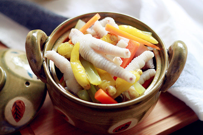 Spicy Chicken Feet with Pickled Pepper 110g