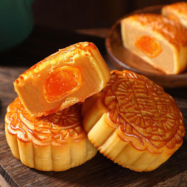 Mooncake sponge cake lotus paste egg yolk 100g