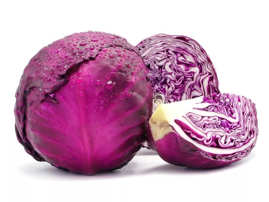 1 frischer gekühlter Rotkohl, ca. 1,5–1,6kg