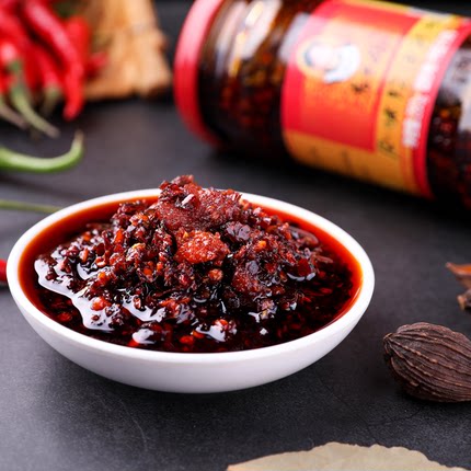 Chicken Flavour chili oil w. tofu 280g