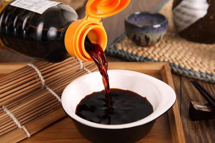 Premium dunkle Sojasauce 8L.